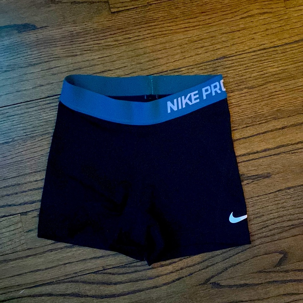 Nike pro shorts. Black w teal. Xs. 3” inseam. Very good condition.